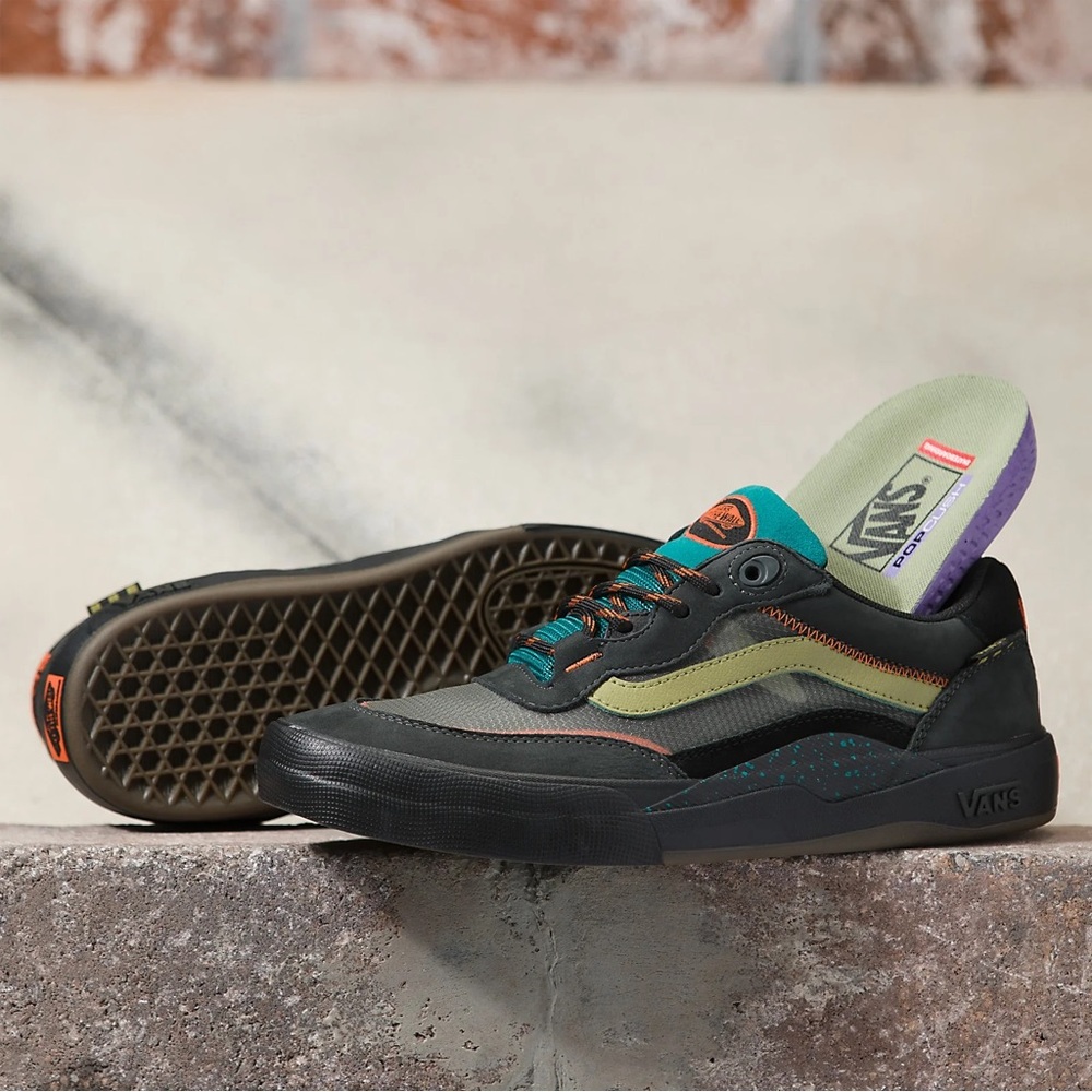 Vans Wayvee skate shoes